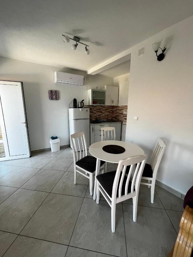 Apartments Apartmani Bojana Utjeha-Bušat Eksteriør billede