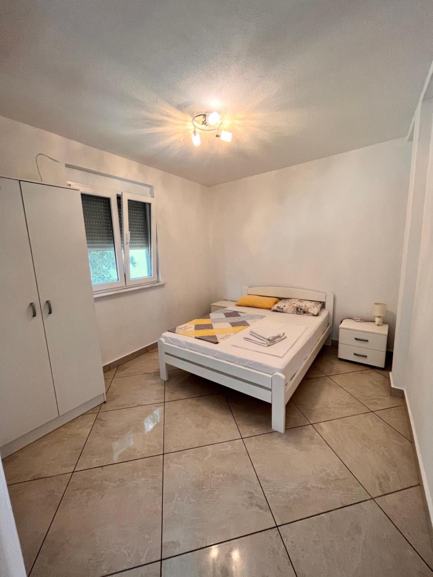 Apartments Apartmani Bojana Utjeha-Bušat Eksteriør billede