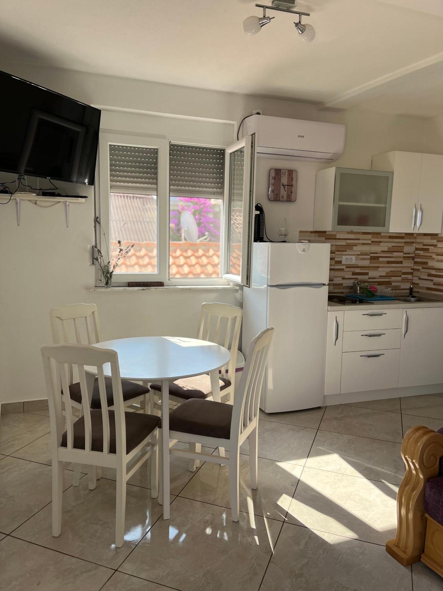 Apartments Apartmani Bojana Utjeha-Bušat Eksteriør billede